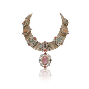Aniyah Necklace Set