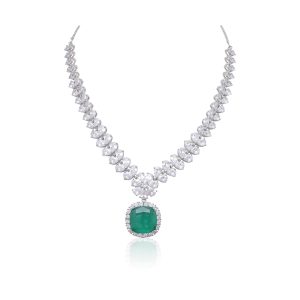 Nora Green Necklace Set